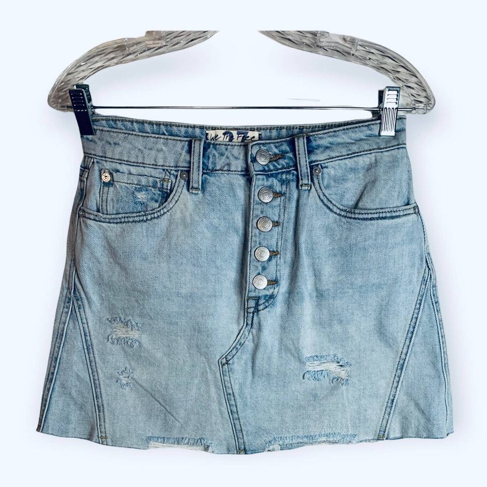 We the Free Denim Mini Skirt Womens Size 27 Distressed Light Wash Button Fly
